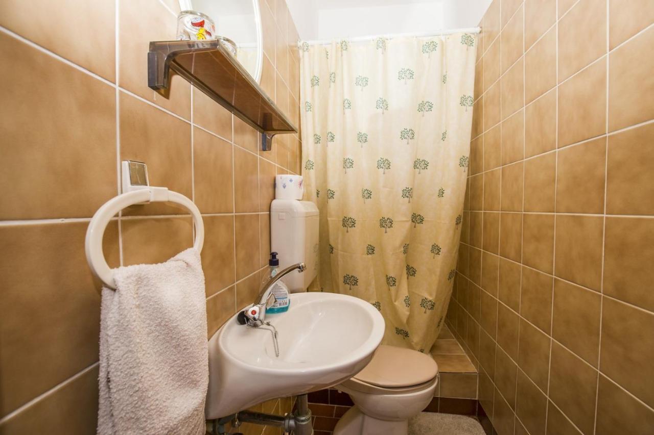 Rooms Padovan Banjol ภายนอก รูปภาพ