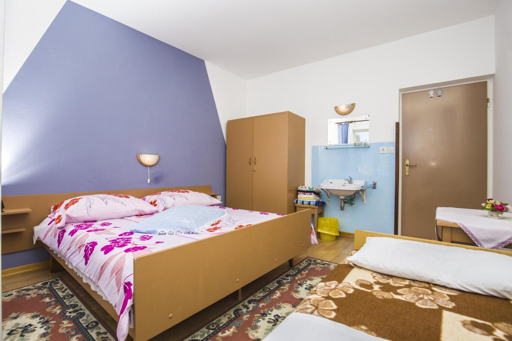 Rooms Padovan Banjol ภายนอก รูปภาพ